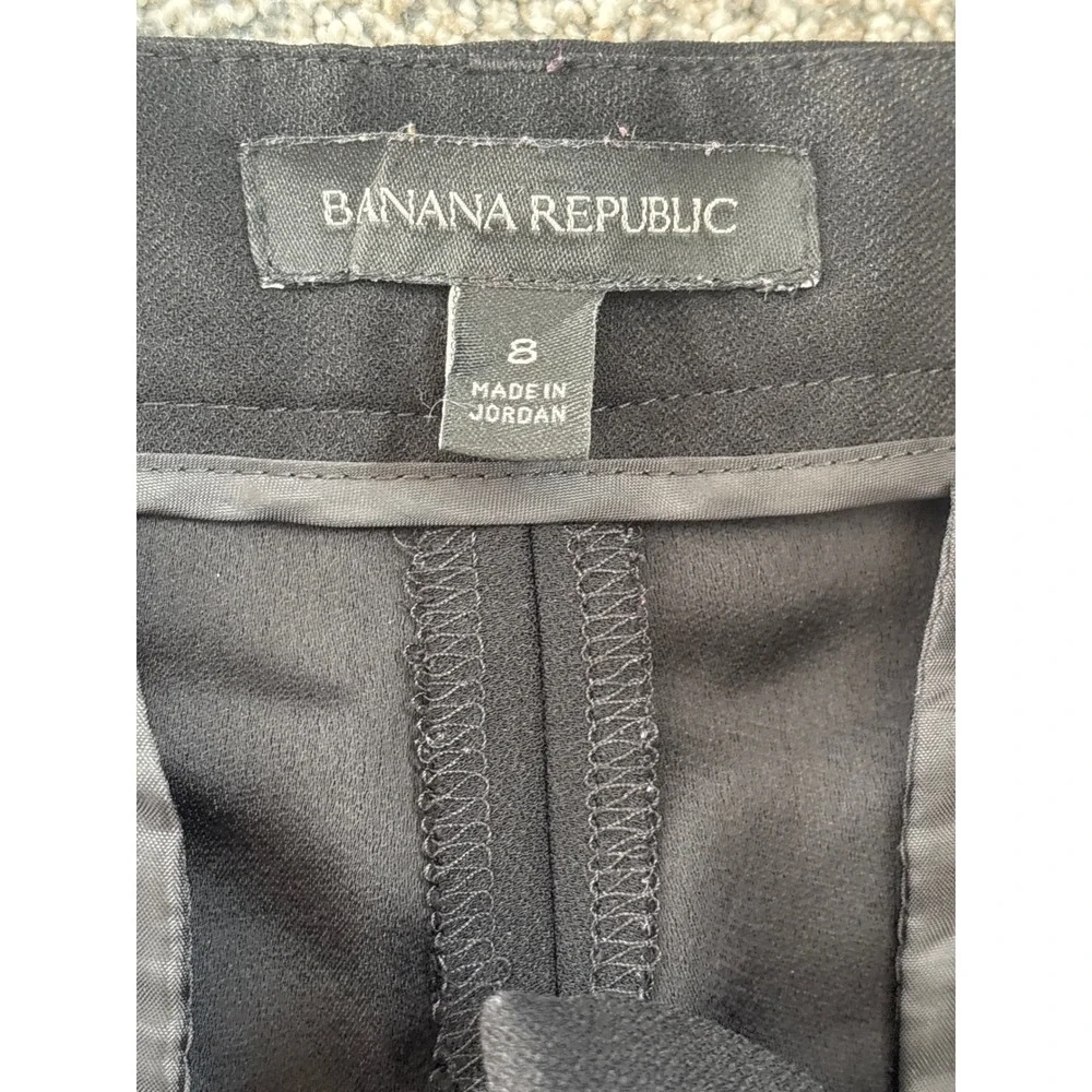 Banana Republic command attention